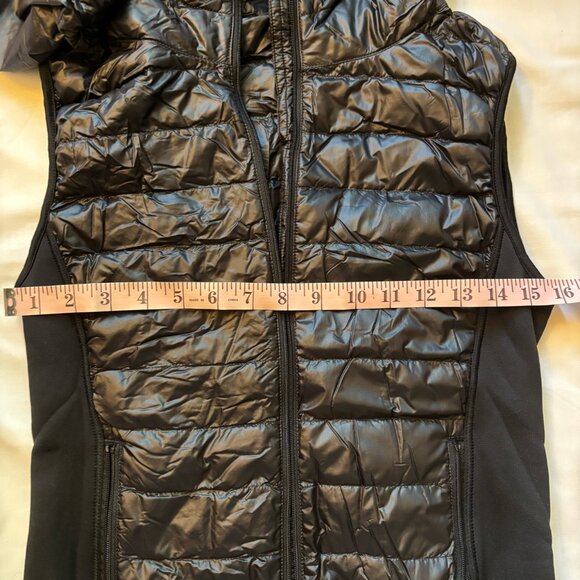 Uniqlo Packable Hooded Vest 🧊 Ultra Light Down Size XS - Picture 10 of 12
